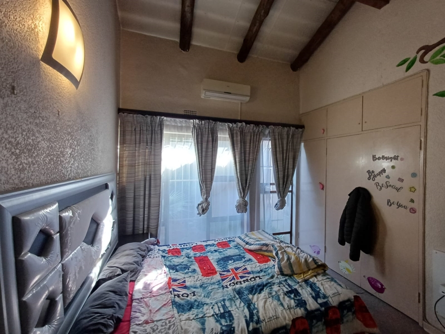 4 Bedroom Property for Sale in Flora Gardens Gauteng