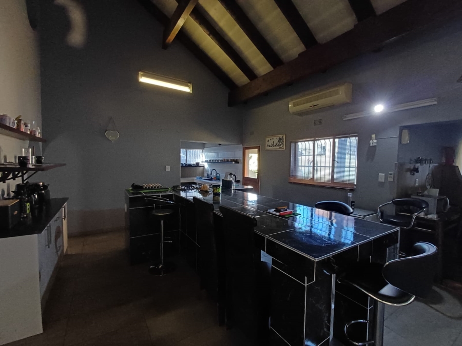 4 Bedroom Property for Sale in Flora Gardens Gauteng