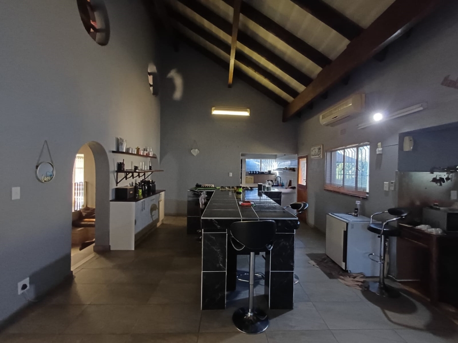 4 Bedroom Property for Sale in Flora Gardens Gauteng