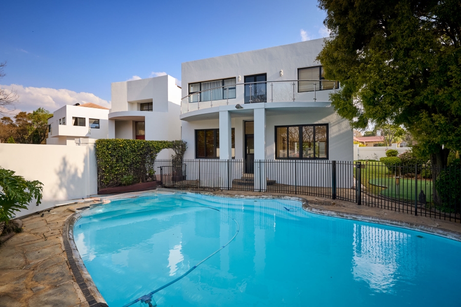 6 Bedroom Property for Sale in Carlswald Estate Gauteng