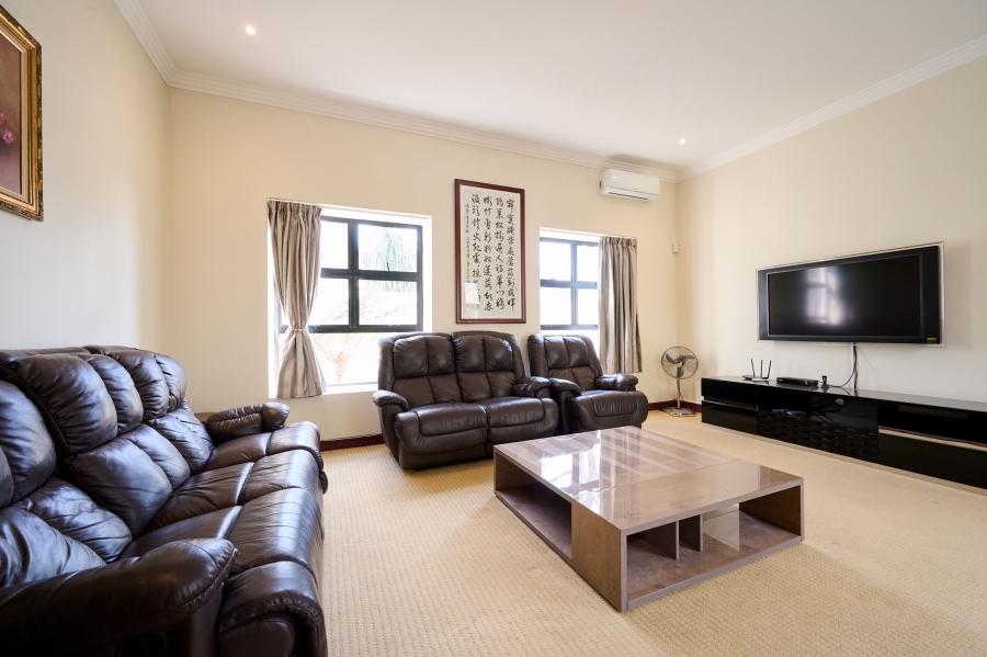 6 Bedroom Property for Sale in Carlswald Estate Gauteng