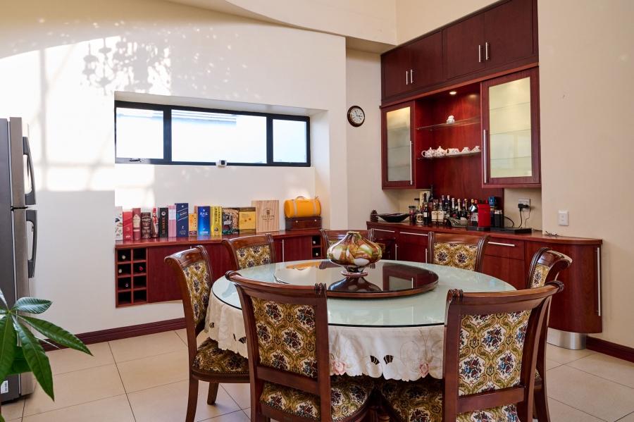 6 Bedroom Property for Sale in Carlswald Estate Gauteng
