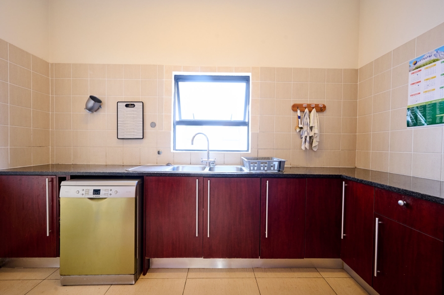 6 Bedroom Property for Sale in Carlswald Estate Gauteng