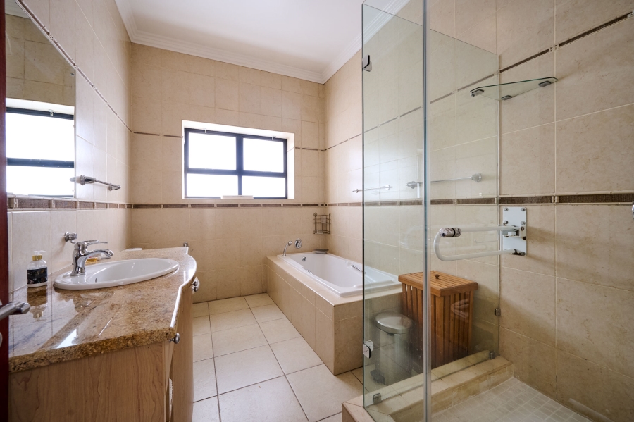 6 Bedroom Property for Sale in Carlswald Estate Gauteng