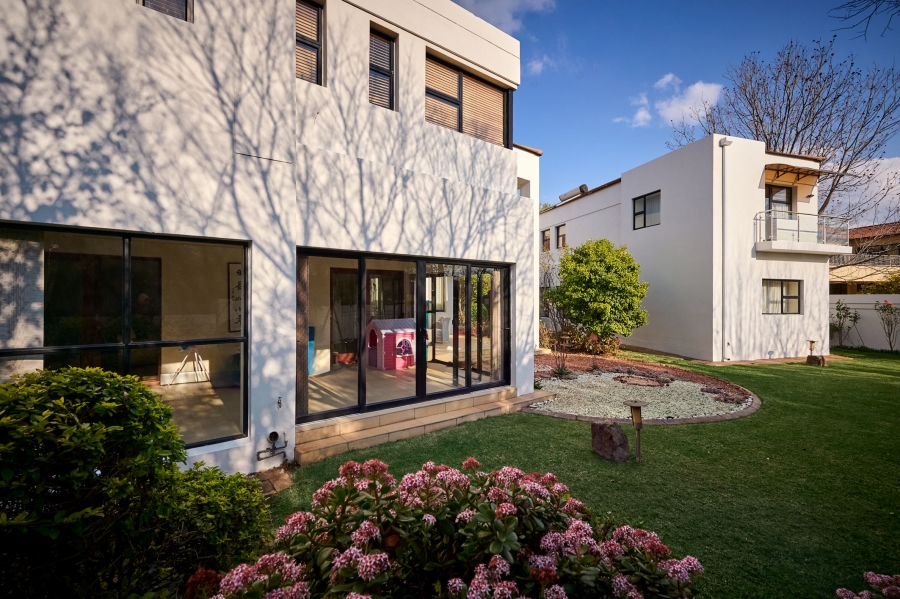 6 Bedroom Property for Sale in Carlswald Estate Gauteng