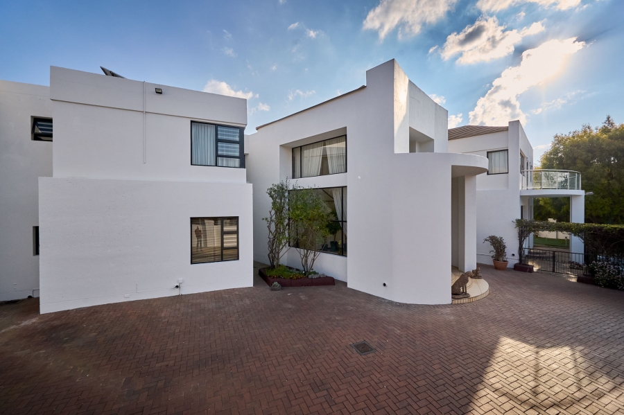 6 Bedroom Property for Sale in Carlswald Estate Gauteng