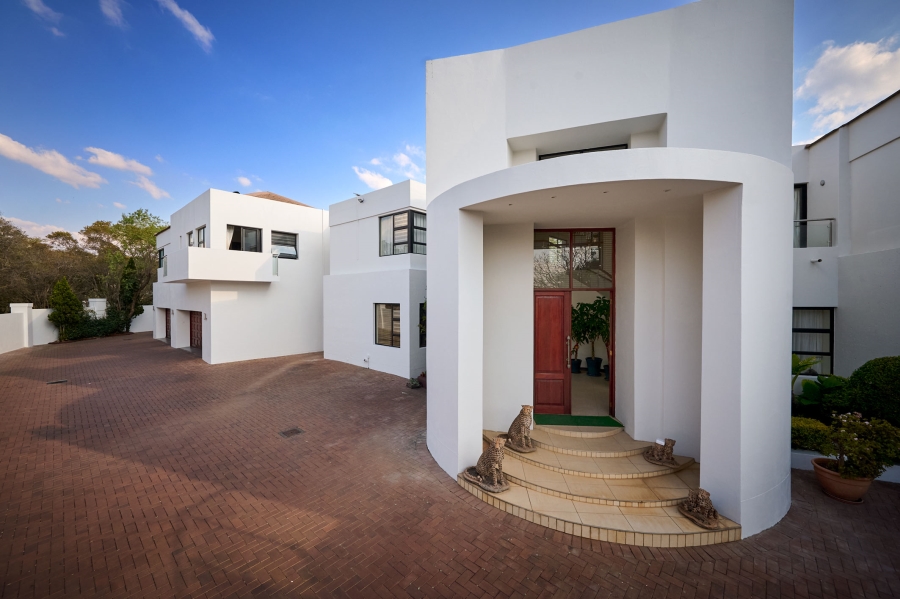 6 Bedroom Property for Sale in Carlswald Estate Gauteng