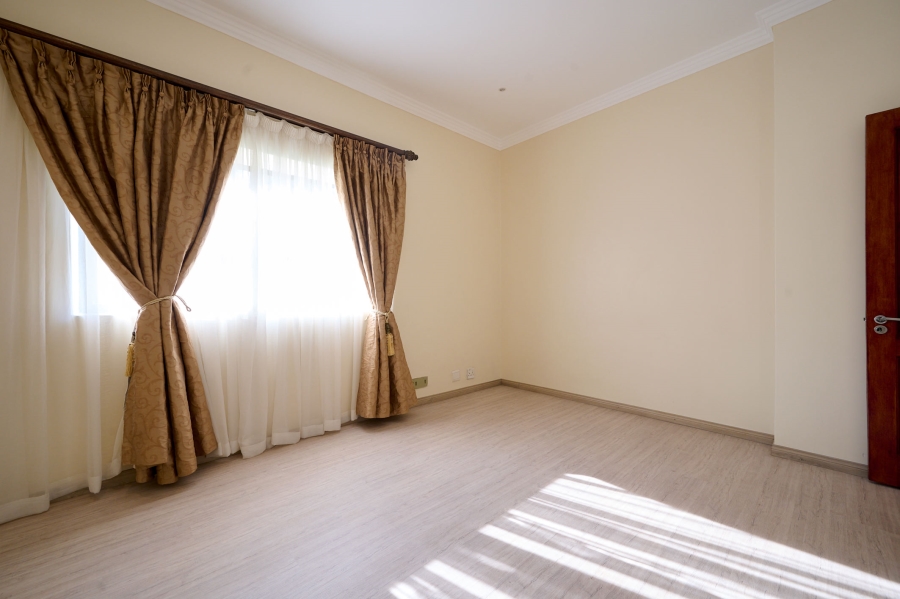 6 Bedroom Property for Sale in Carlswald Estate Gauteng