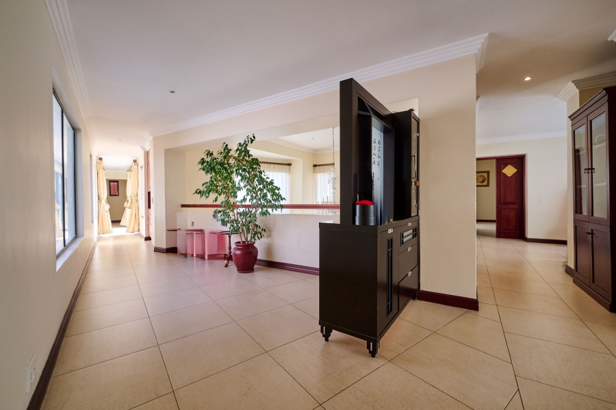 6 Bedroom Property for Sale in Carlswald Estate Gauteng