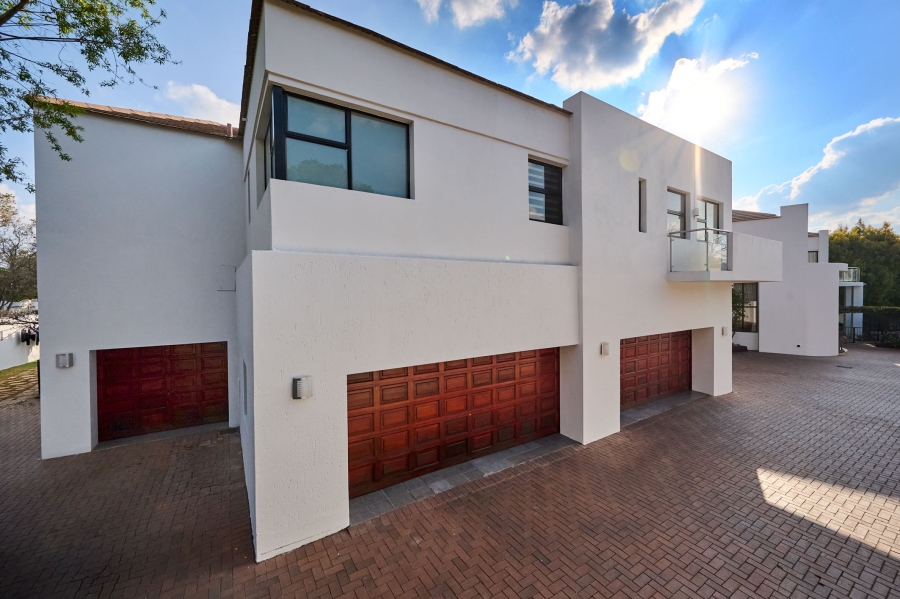 6 Bedroom Property for Sale in Carlswald Estate Gauteng