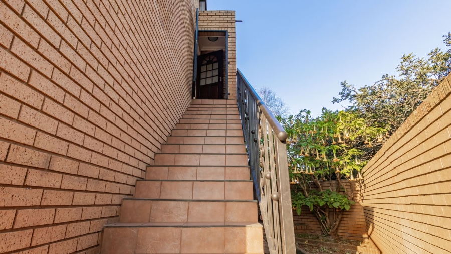 2 Bedroom Property for Sale in Cornwall Hill Gauteng