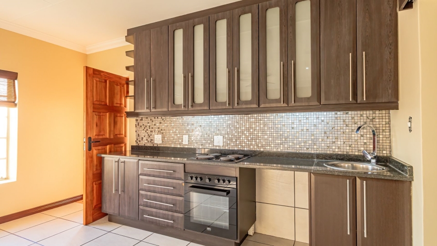 2 Bedroom Property for Sale in Cornwall Hill Gauteng