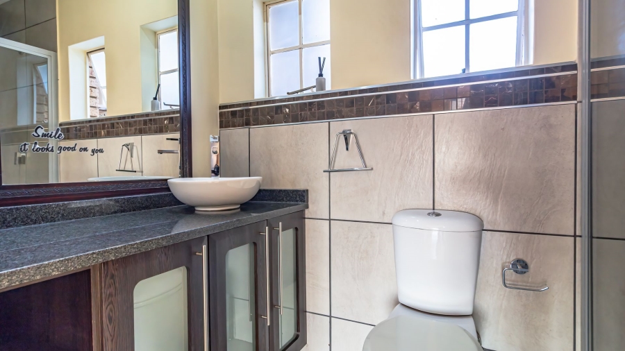 2 Bedroom Property for Sale in Cornwall Hill Gauteng