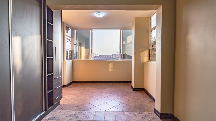 2 Bedroom Property for Sale in Cornwall Hill Gauteng