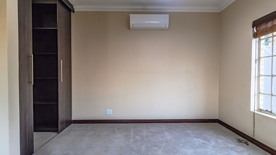 2 Bedroom Property for Sale in Cornwall Hill Gauteng