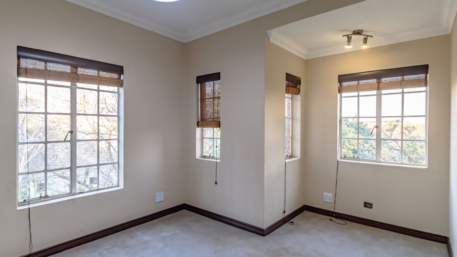 2 Bedroom Property for Sale in Cornwall Hill Gauteng