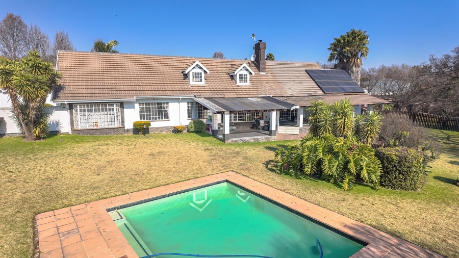 To Let 3 Bedroom Property for Rent in Glen Austin Gauteng