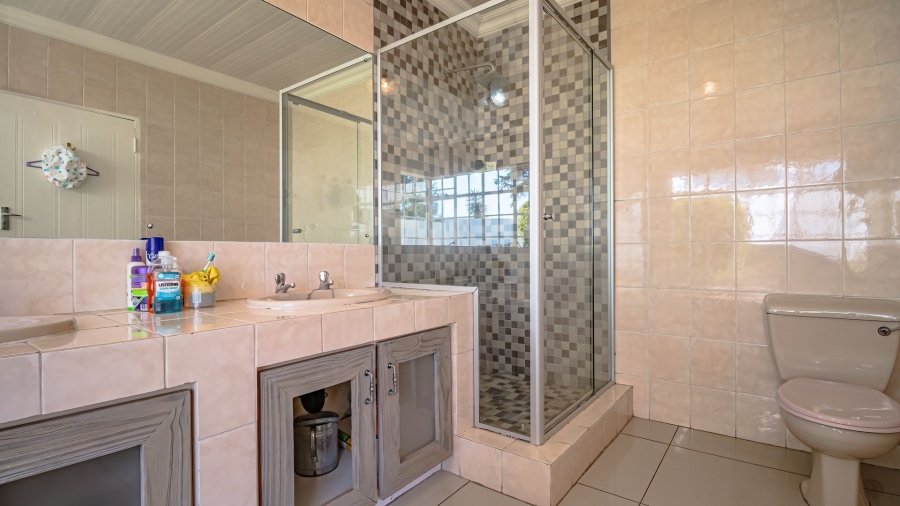 To Let 3 Bedroom Property for Rent in Glen Austin Gauteng
