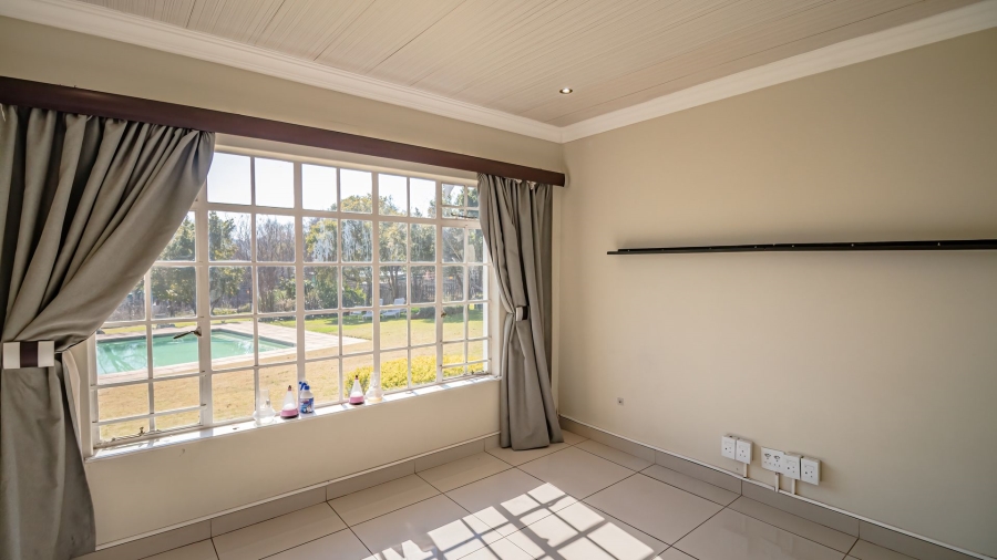 To Let 3 Bedroom Property for Rent in Glen Austin Gauteng