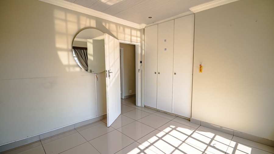 To Let 3 Bedroom Property for Rent in Glen Austin Gauteng