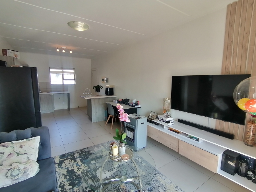 To Let 2 Bedroom Property for Rent in Carlswald Gauteng