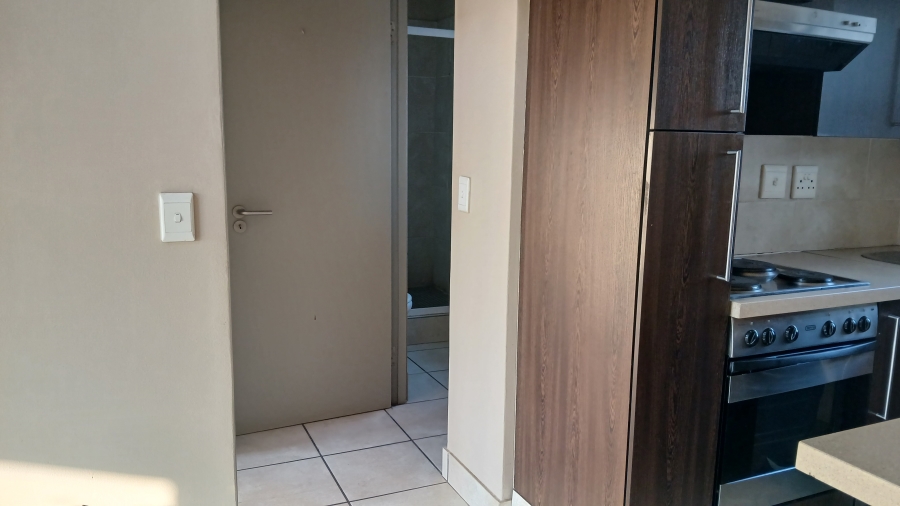 To Let 1 Bedroom Property for Rent in Lonehill Gauteng
