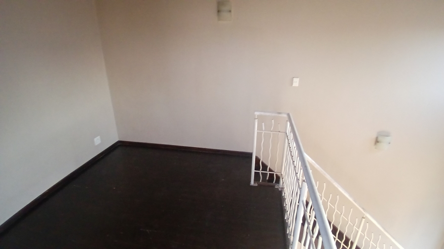 To Let 1 Bedroom Property for Rent in Lonehill Gauteng