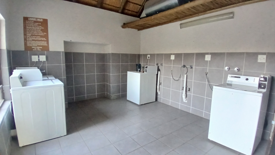 To Let 1 Bedroom Property for Rent in Lonehill Gauteng