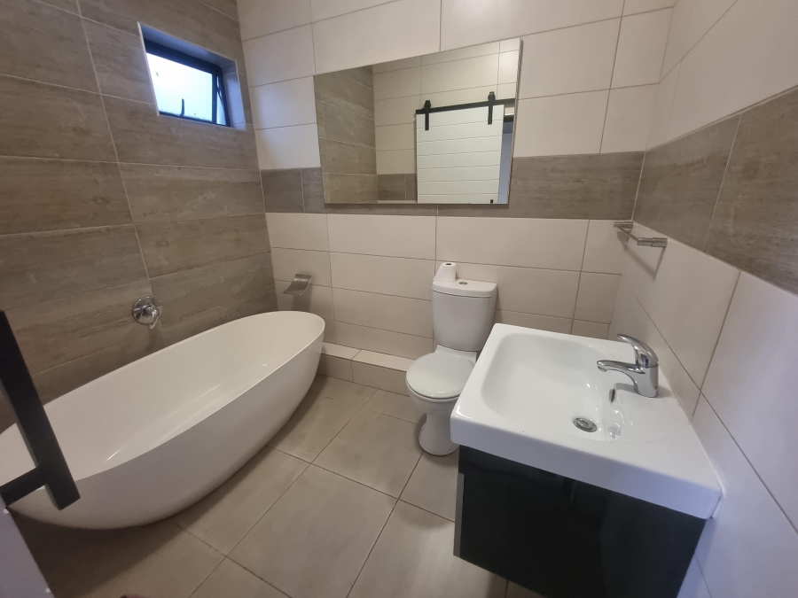 To Let 3 Bedroom Property for Rent in Jackal Creek Golf Estate Gauteng