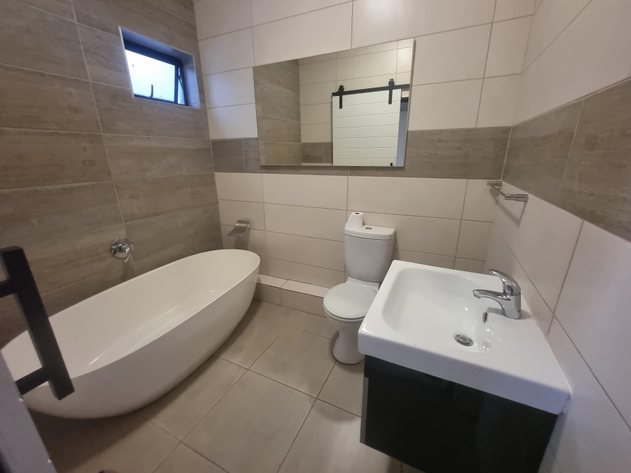 To Let 3 Bedroom Property for Rent in Jackal Creek Golf Estate Gauteng