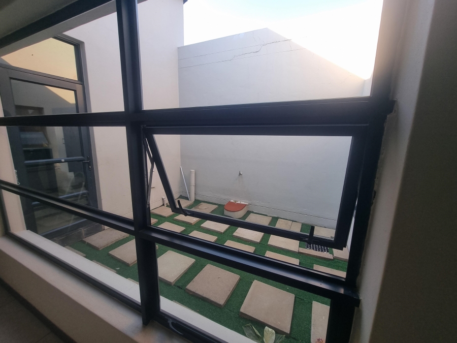 To Let 3 Bedroom Property for Rent in Jackal Creek Golf Estate Gauteng