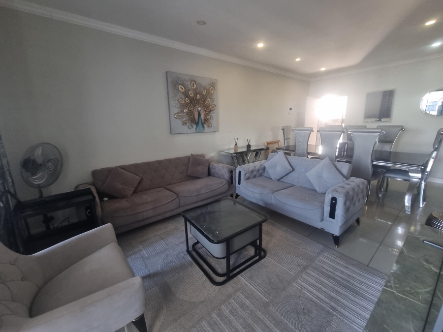 To Let 3 Bedroom Property for Rent in Ruimsig Gauteng