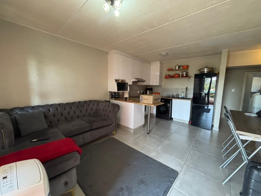 To Let 2 Bedroom Property for Rent in Ferndale Gauteng