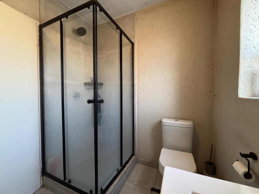 To Let 2 Bedroom Property for Rent in Ferndale Gauteng