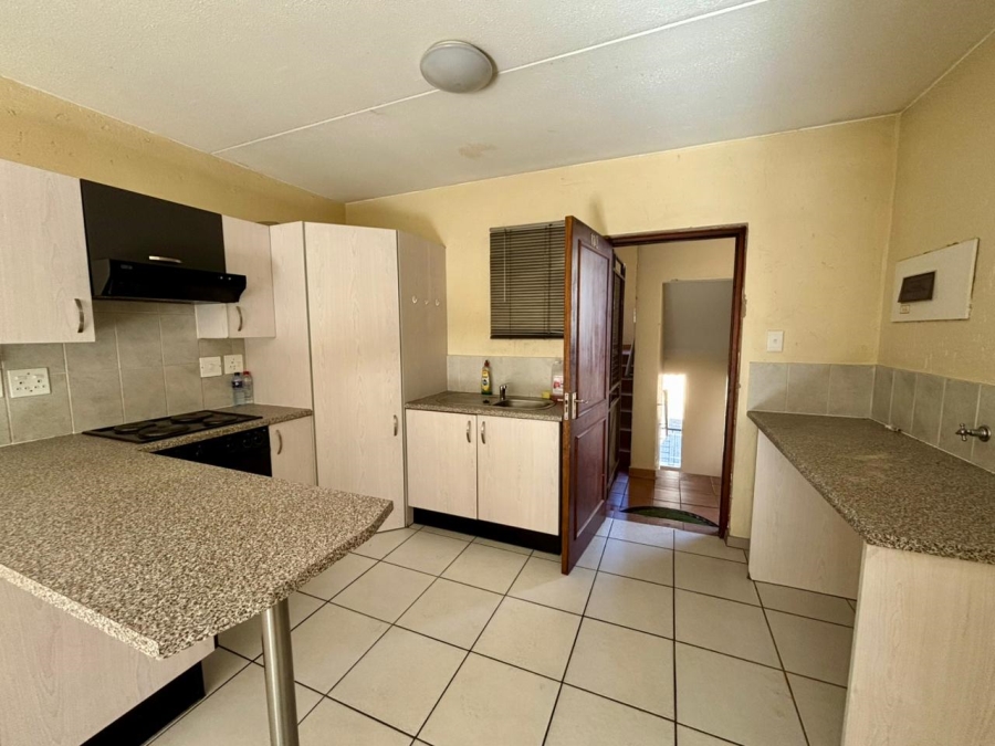 To Let 1 Bedroom Property for Rent in Ferndale Gauteng