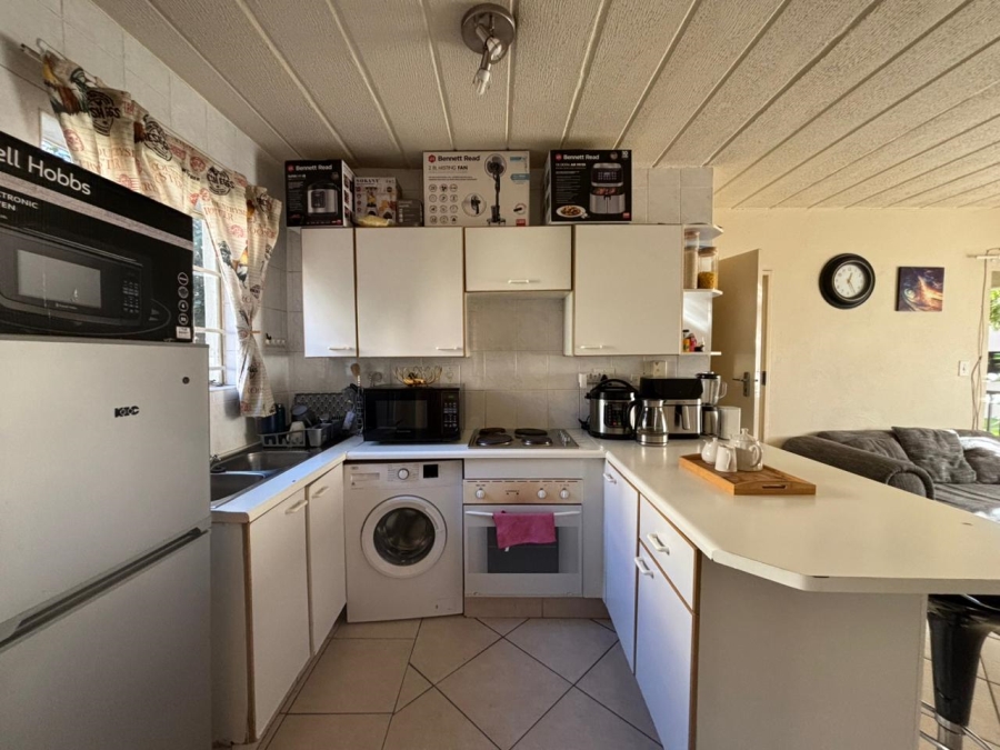 To Let 1 Bedroom Property for Rent in Paulshof Gauteng