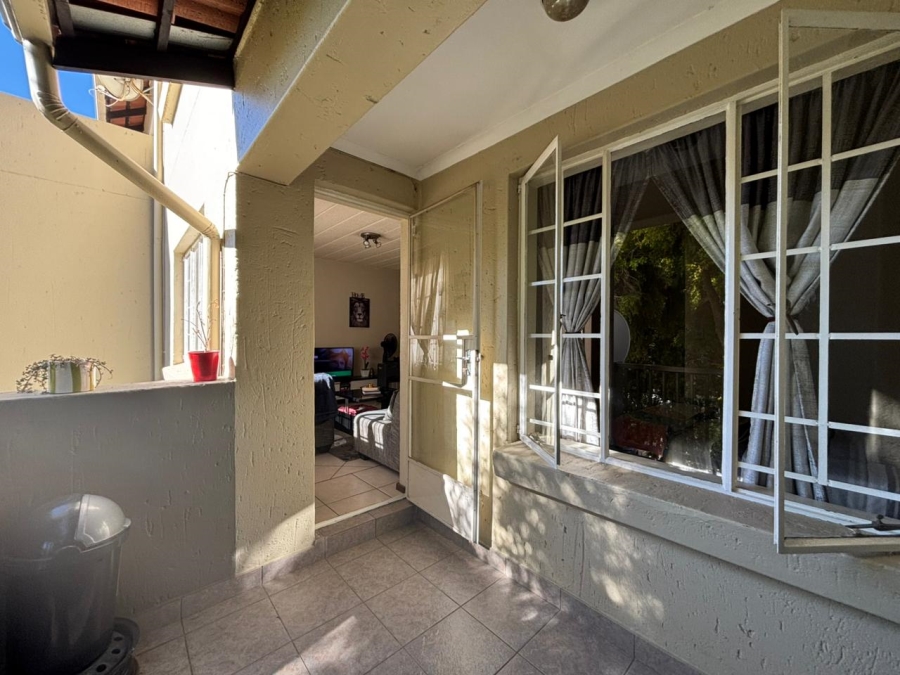 To Let 1 Bedroom Property for Rent in Paulshof Gauteng