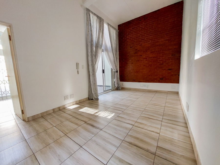 To Let 1 Bedroom Property for Rent in Houghton Estate Gauteng