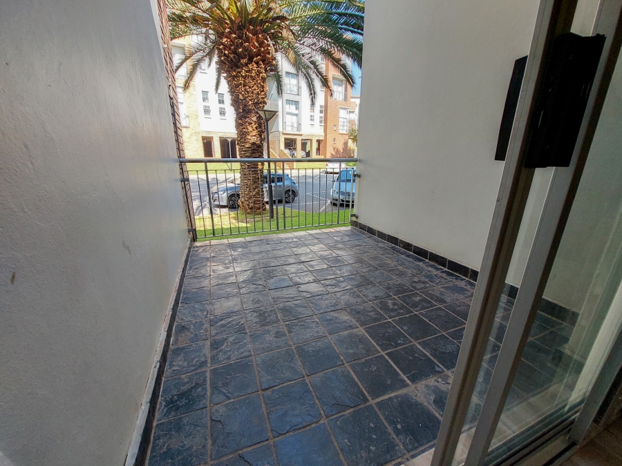 To Let 1 Bedroom Property for Rent in Houghton Estate Gauteng