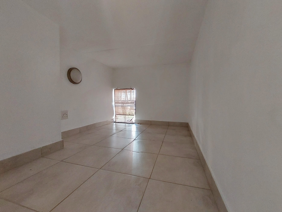 To Let 1 Bedroom Property for Rent in Houghton Estate Gauteng