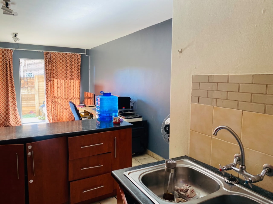 2 Bedroom Property for Sale in Willow Park Manor Gauteng