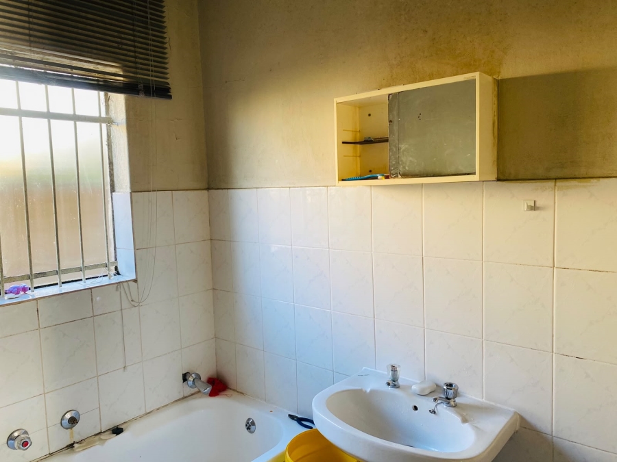 2 Bedroom Property for Sale in Willow Park Manor Gauteng