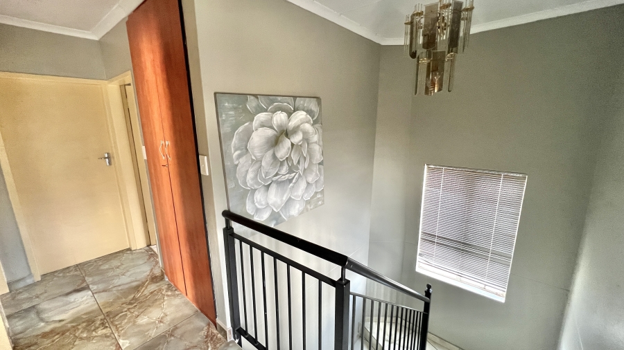 4 Bedroom Property for Sale in Rosslyn Gauteng