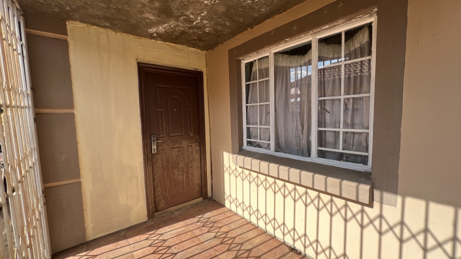 4 Bedroom Property for Sale in Rosslyn Gauteng