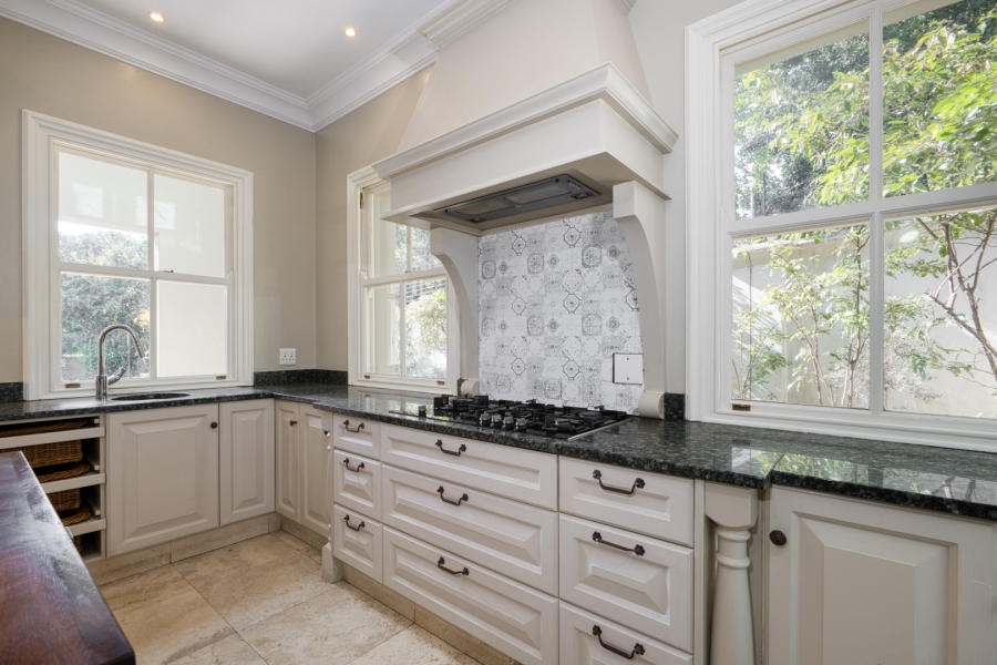 5 Bedroom Property for Sale in Sandhurst Gauteng