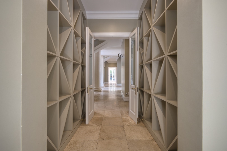 5 Bedroom Property for Sale in Sandhurst Gauteng