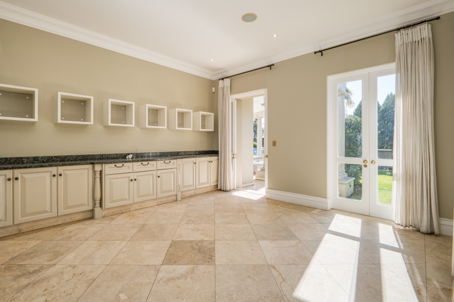 5 Bedroom Property for Sale in Sandhurst Gauteng