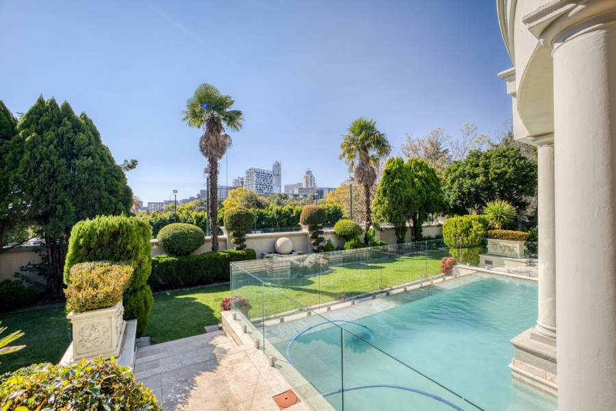 5 Bedroom Property for Sale in Sandhurst Gauteng