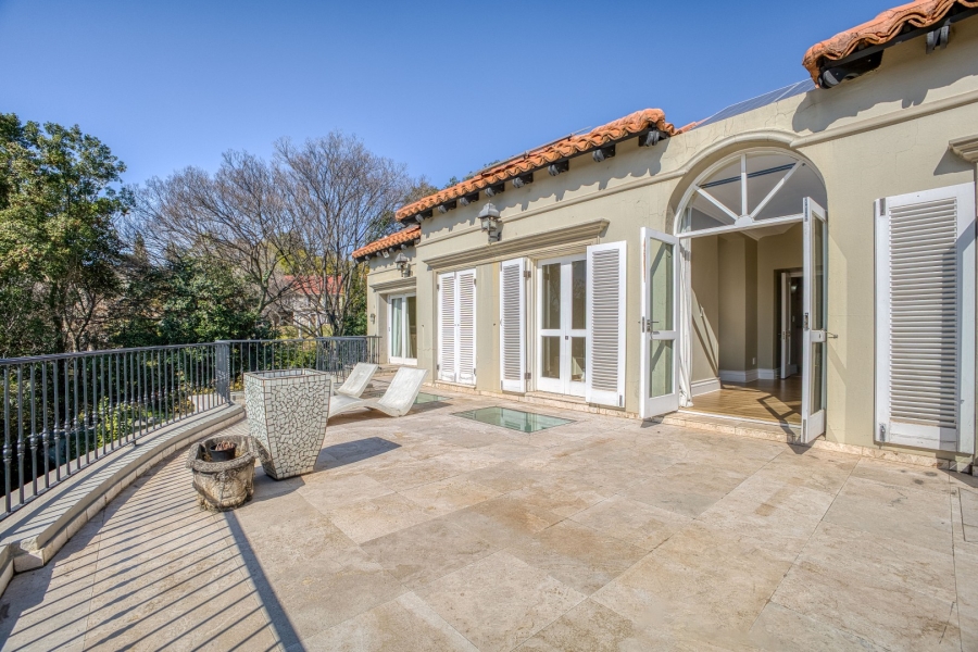 5 Bedroom Property for Sale in Sandhurst Gauteng