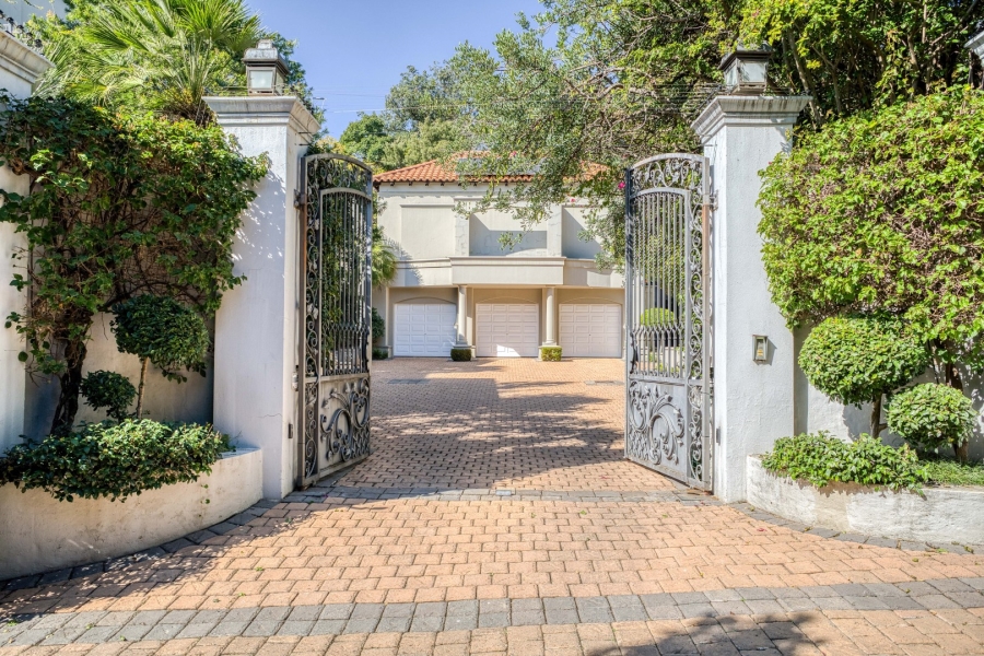 5 Bedroom Property for Sale in Sandhurst Gauteng